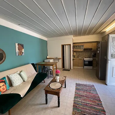 Corfu Sleeps 3 With Patio Corfu (city)