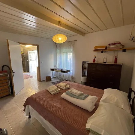 Corfu Sleeps 3 With Patio Corfu (city)