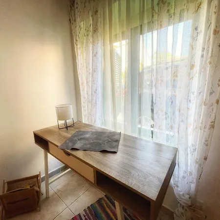 Corfu Sleeps 3 With Patio * Corfu (city)